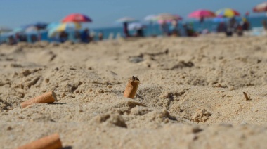 El 84% de los residuos encontrados en las playas bonaerenses son plásticos y las colillas