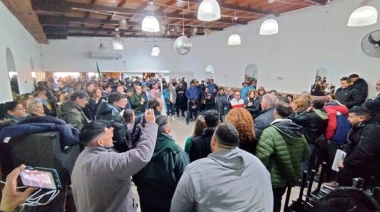 Municipales de Berisso llevaron su reclamo a la gobernación y sin respuestas siguen con el paro