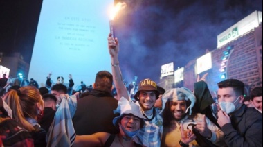 Miles de argentinos salieron a las calles a festejar la conquista de la Copa América
