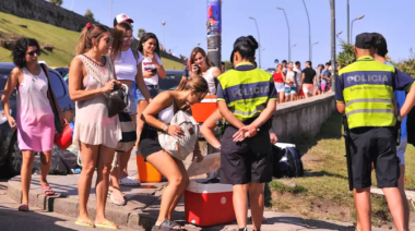 En las playas de Mar del Plata prohíben el ingreso de bebidas alcohólicas y parlantes portátiles