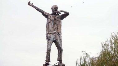 En La Matanza homenajearon al Indio Solari con una escultura