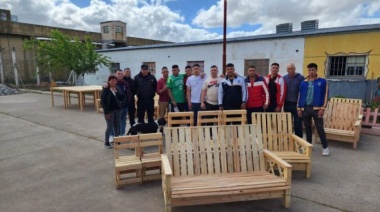 Florencio Varela: desde la cárcel elaboraron y donaron mobiliarios para una cooperativa de Quilmes