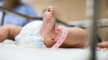 Aseguran que disminuyó la mortalidad infantil, pero aumentó la materna