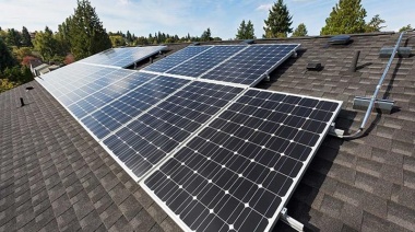 Ambiente adquirió equipos de energía solar para escuelas rurales e instituciones sociales