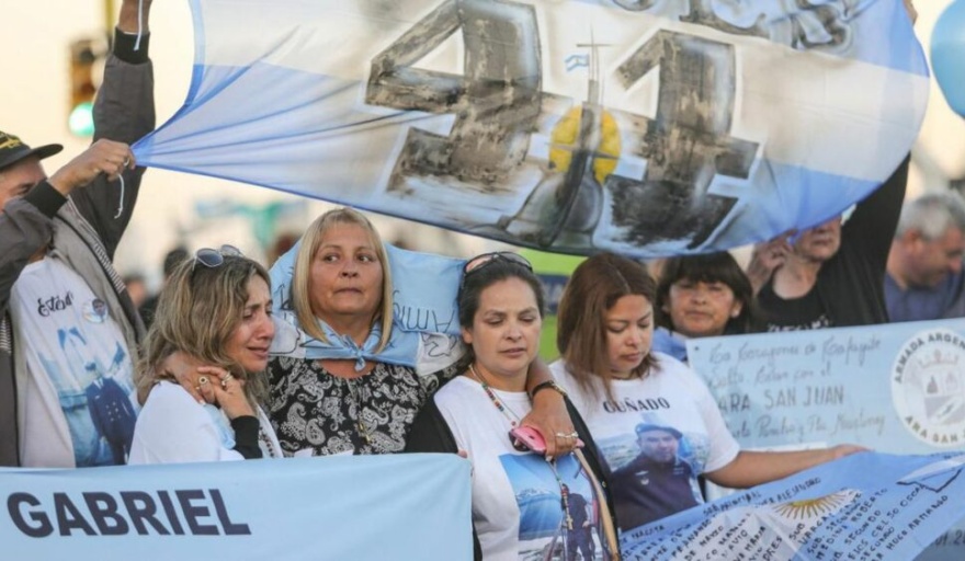 Los familiares del ARA San Juan calificaron de “golpe judicial” al sobreseimiento de Macri - Infogei